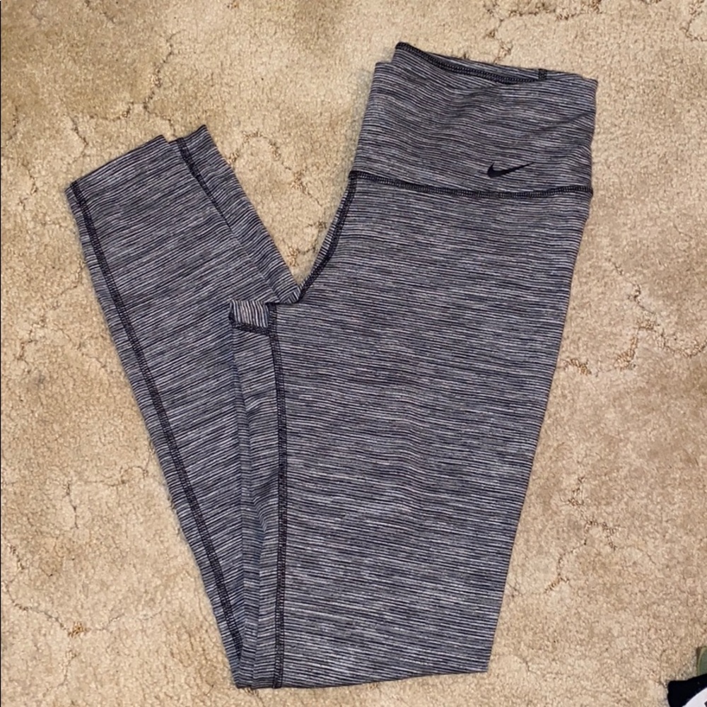 Nike leggings